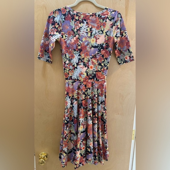 Lularoe Nicole Tropical Stretch Dress. Eligible 3/$25 - Picture 6 of 10